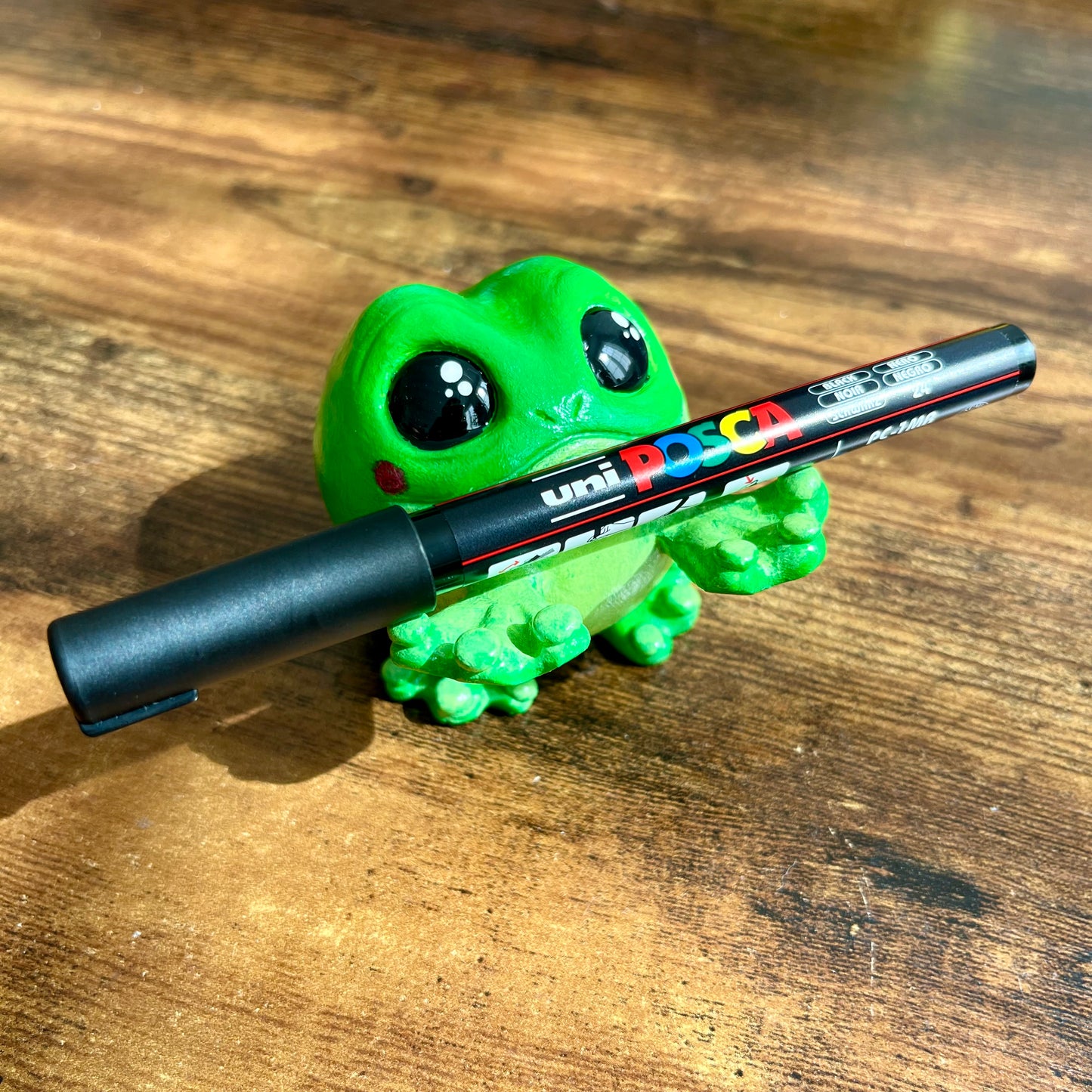 Figurine porte pinceau