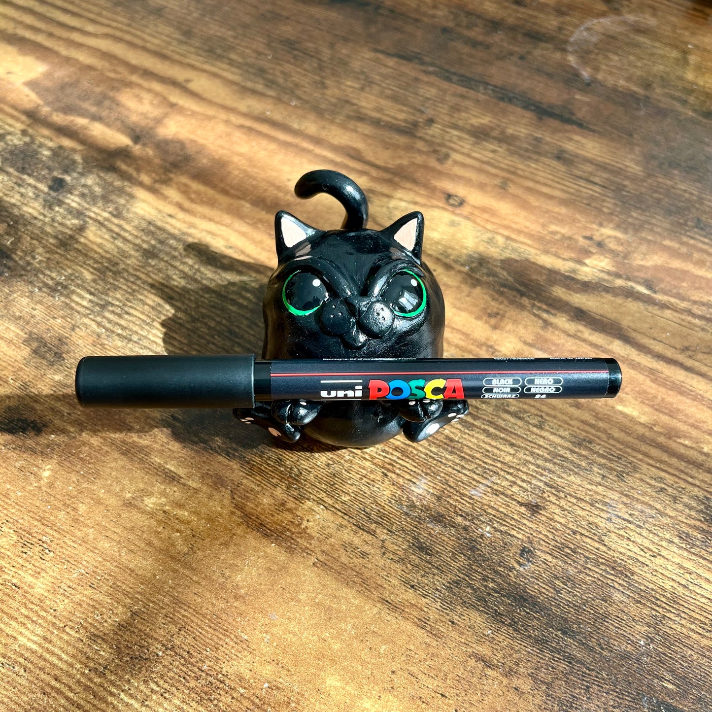 Figurine porte pinceau