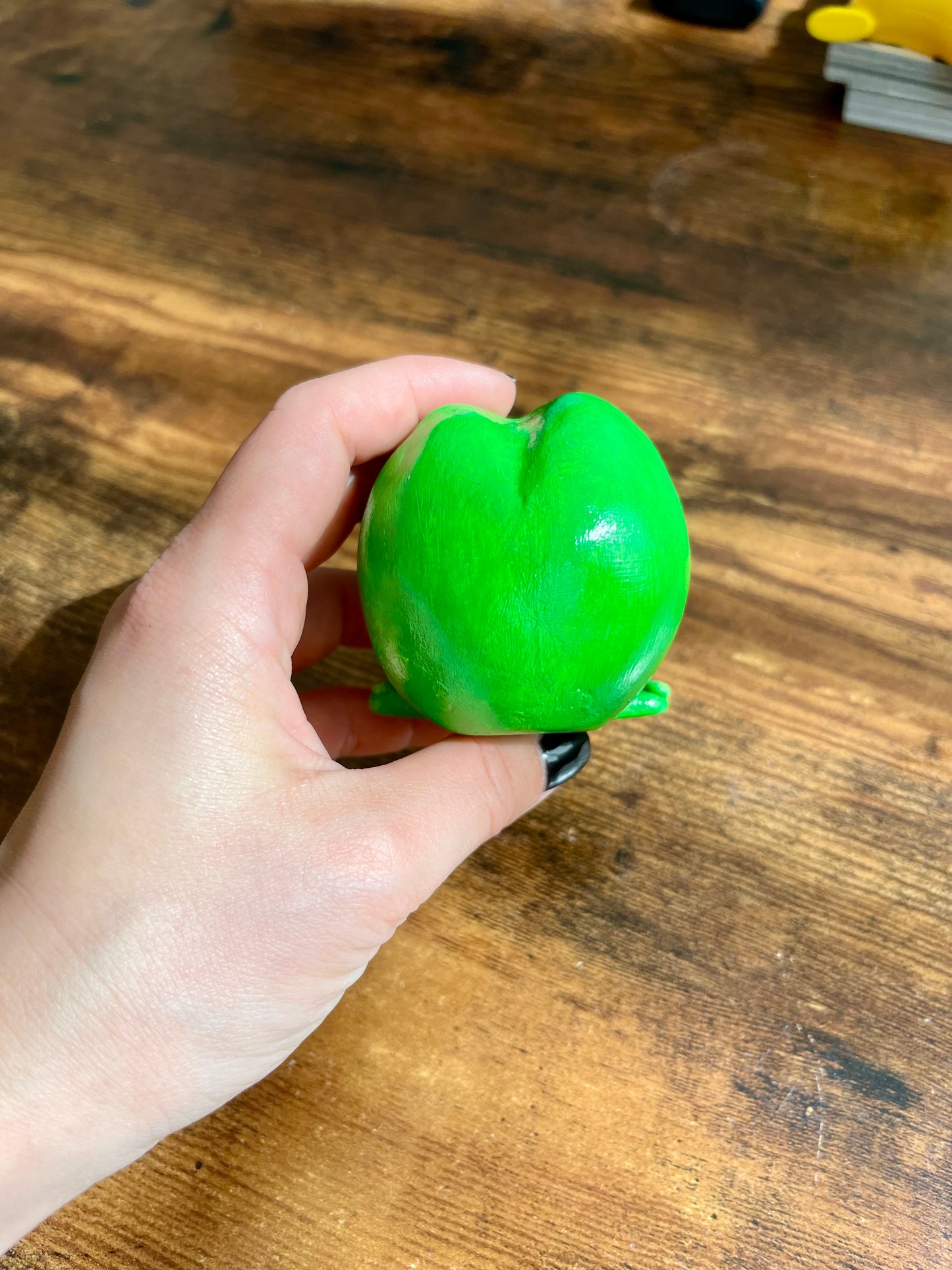 Figurine porte pinceau