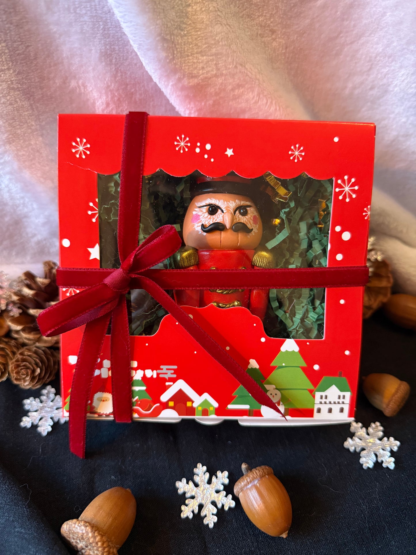 Casse-noisette hibou et chouette