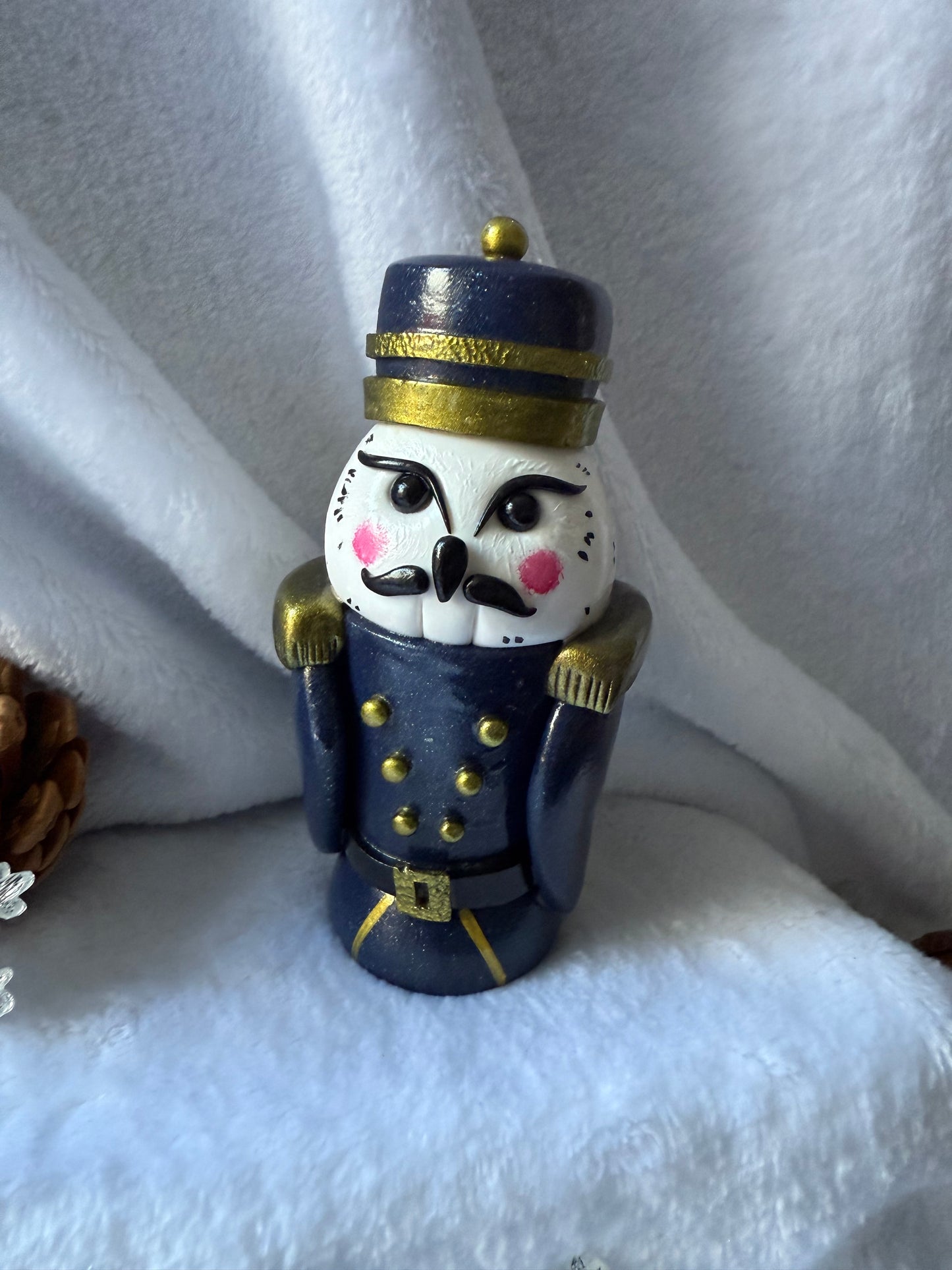 Casse-noisette hibou et chouette