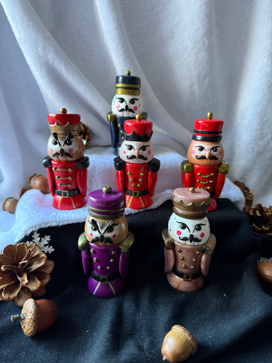 Casse-noisette hibou et chouette