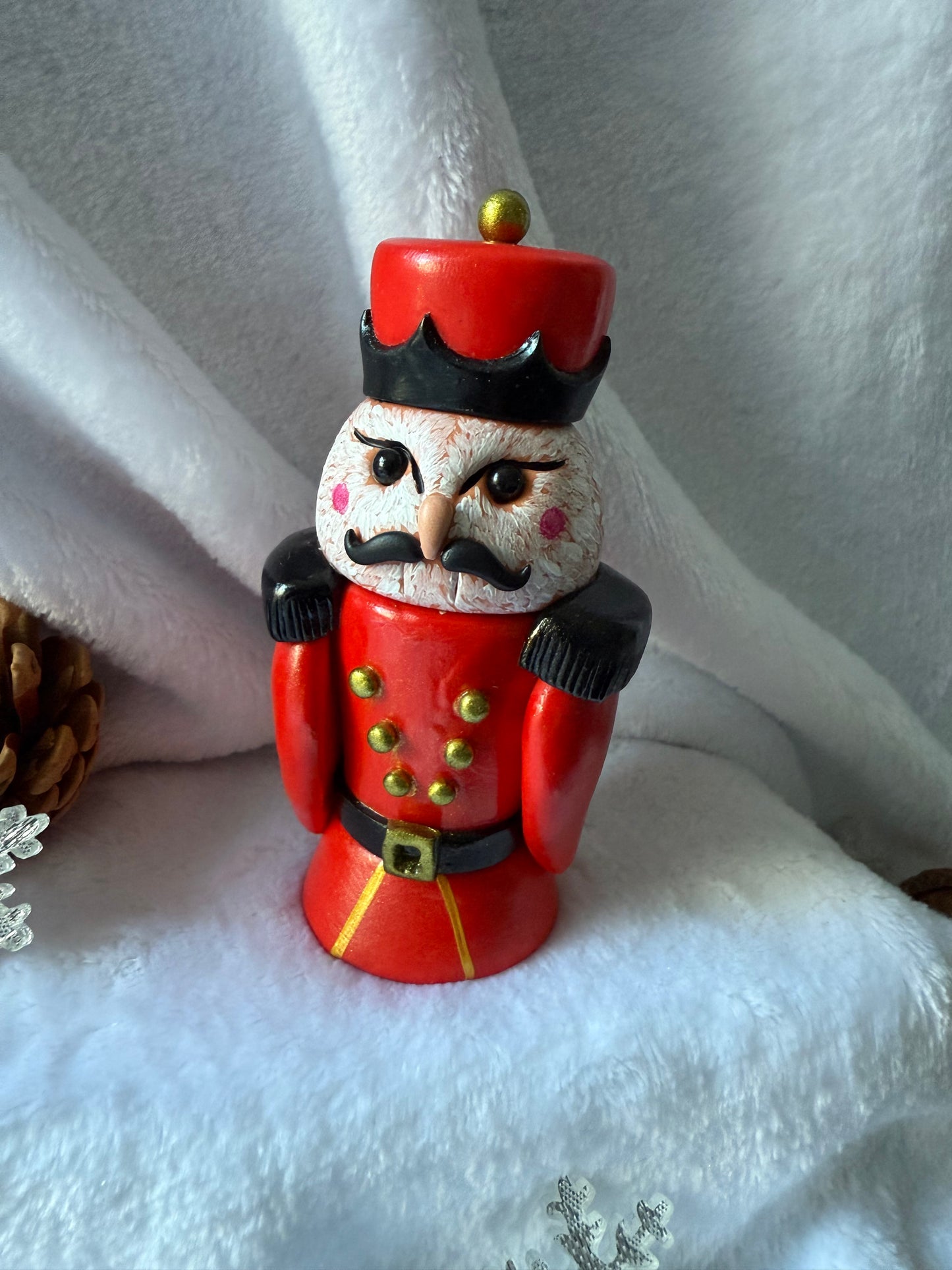 Casse-noisette hibou et chouette