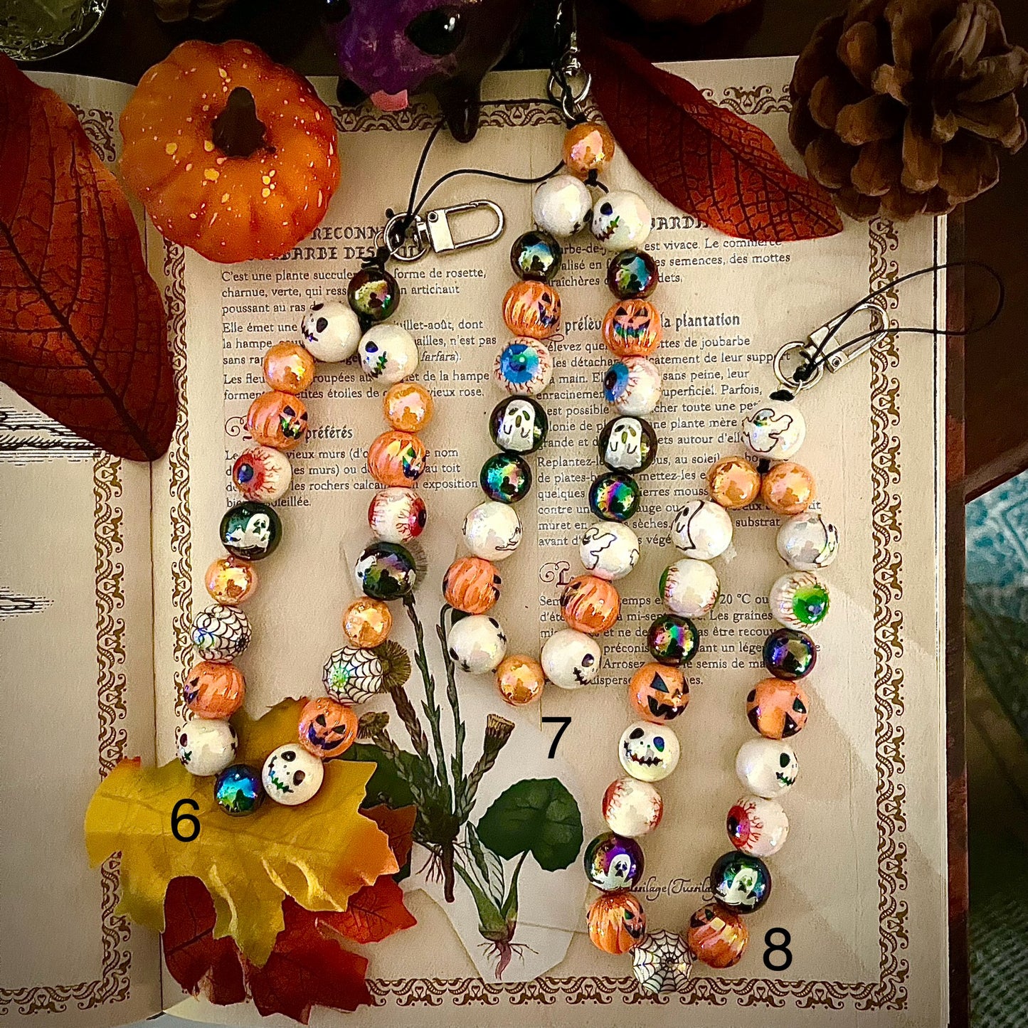 Perles d’Halloween phone charm