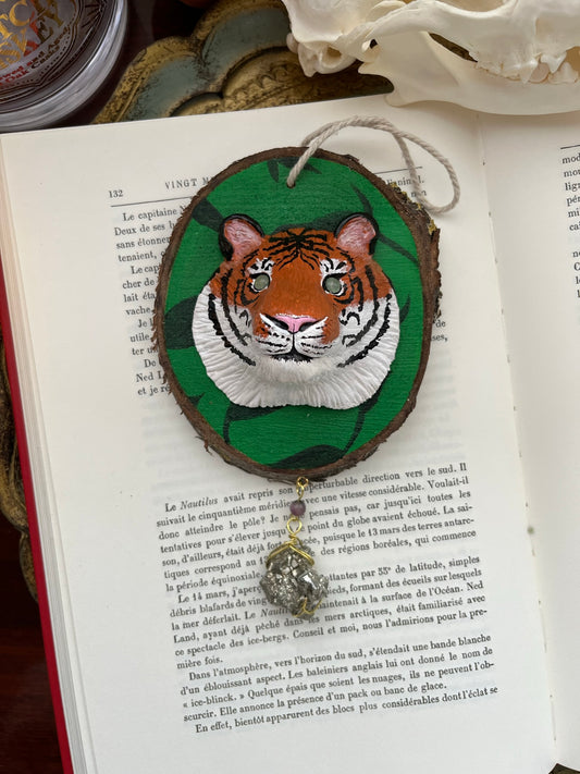 Tiger, guardian animal, lithotherapy decoration